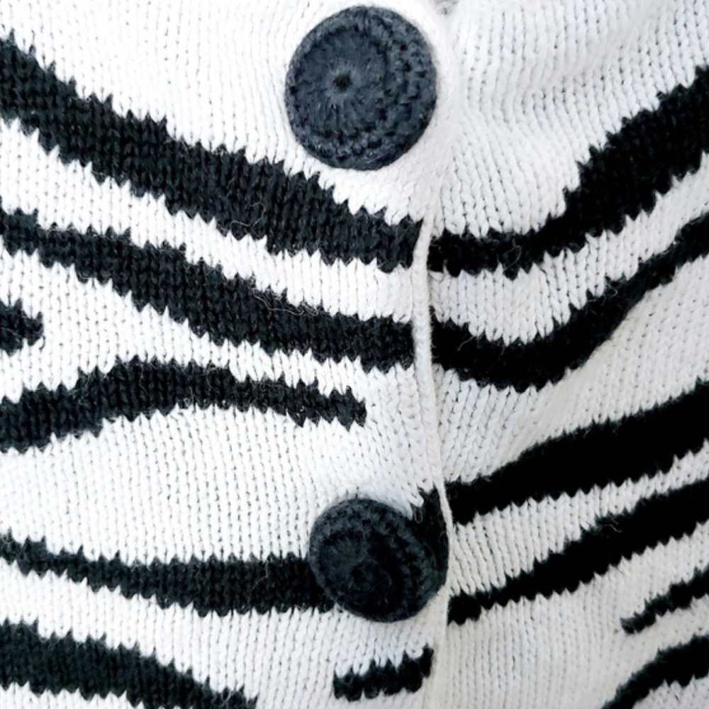 VTG Newport News Easy Styles Black White Zebra Tiger Stripe Cardigan Sweater L - Picture 3 of 4